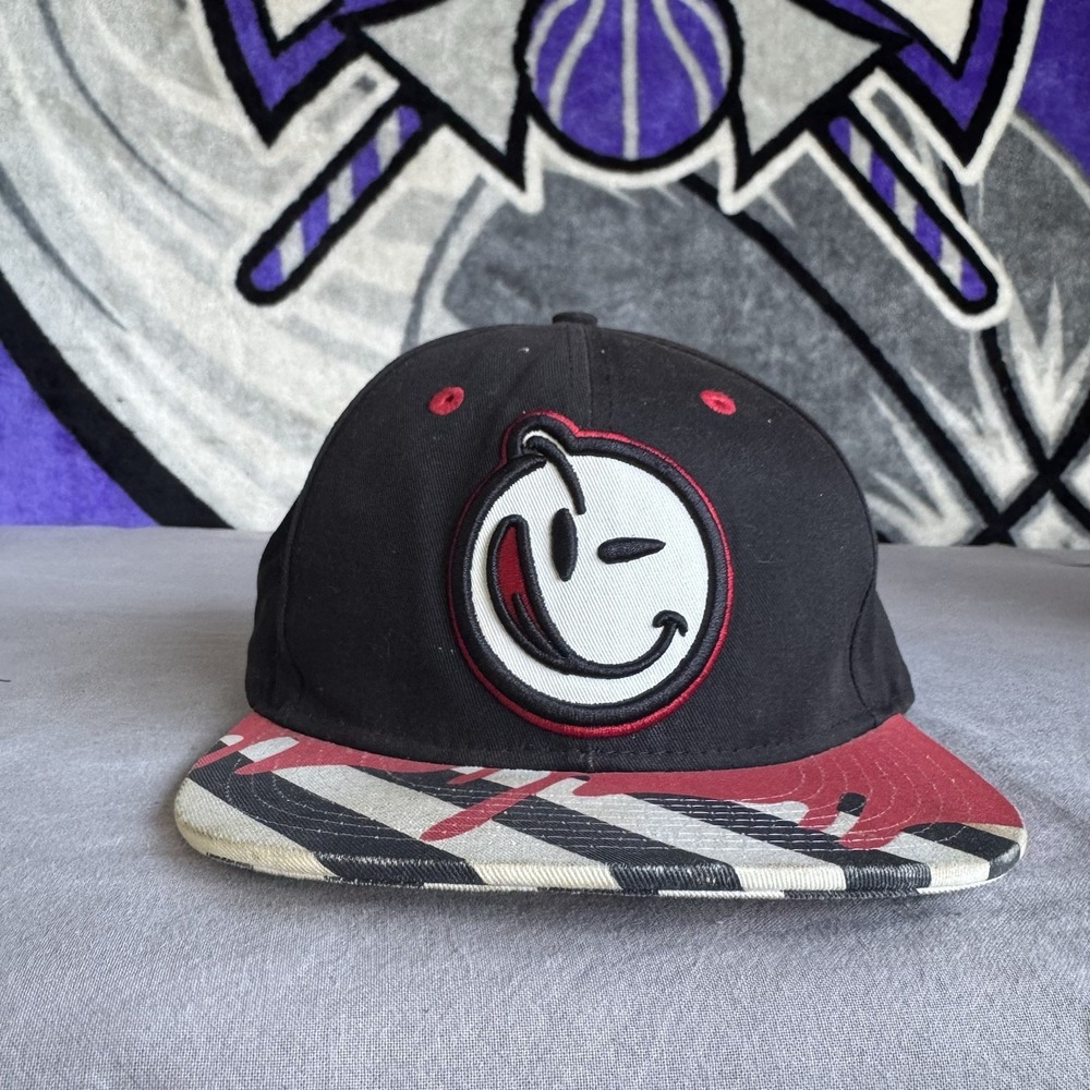Yums Snapback Black Red Adjustable Yums Smiley Hat Men's OSFM
